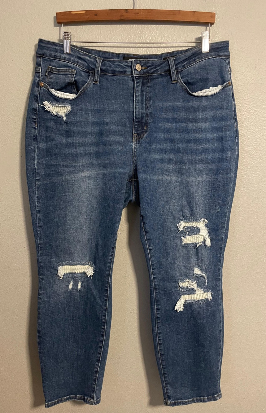 Judy Blue Womens Boyfriend Fit Jeans Size 20W Distressed Stretch Whiskered